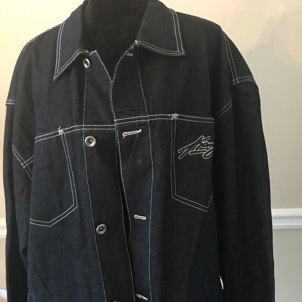 Man blue jean jacket.